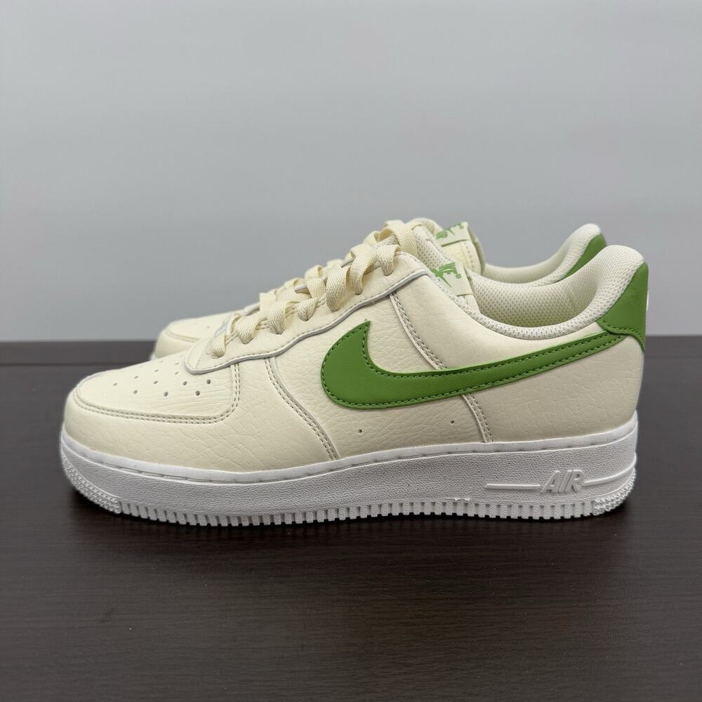 Nike Air Force 1 '07 SE Sneaker Coconut Chlorophyll Sail Womens Size 8